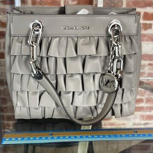 Michael Kors Handbag like new